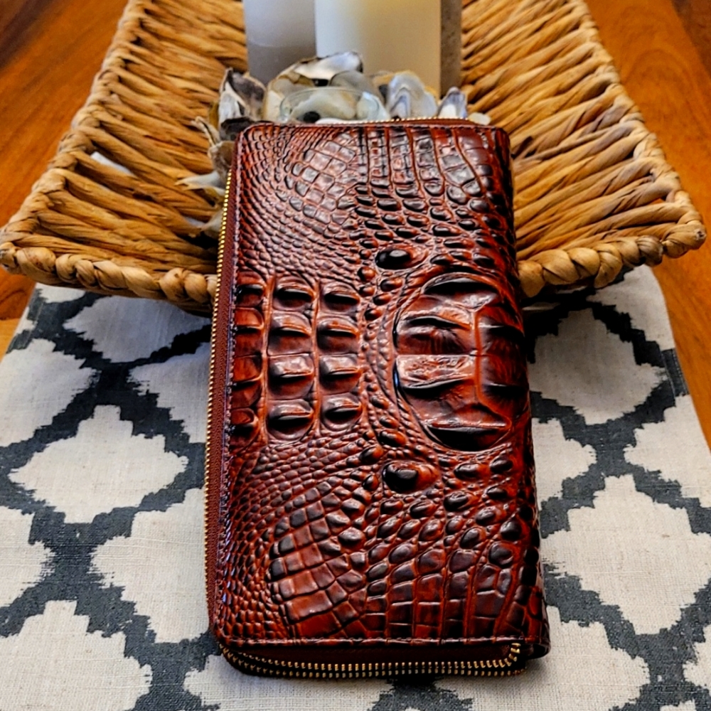 Brahmin wallet/organizer